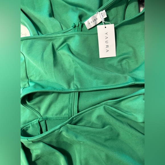 Funmi Maxi Dress in Green - Picture 5 of 6